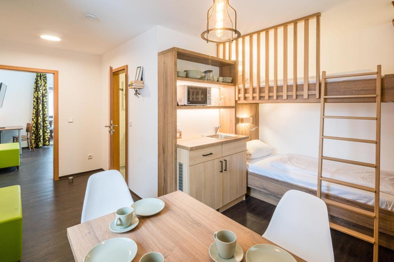 זירנדורף Hotel Knorz מראה חיצוני תמונה