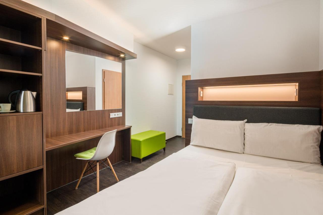 זירנדורף Hotel Knorz מראה חיצוני תמונה