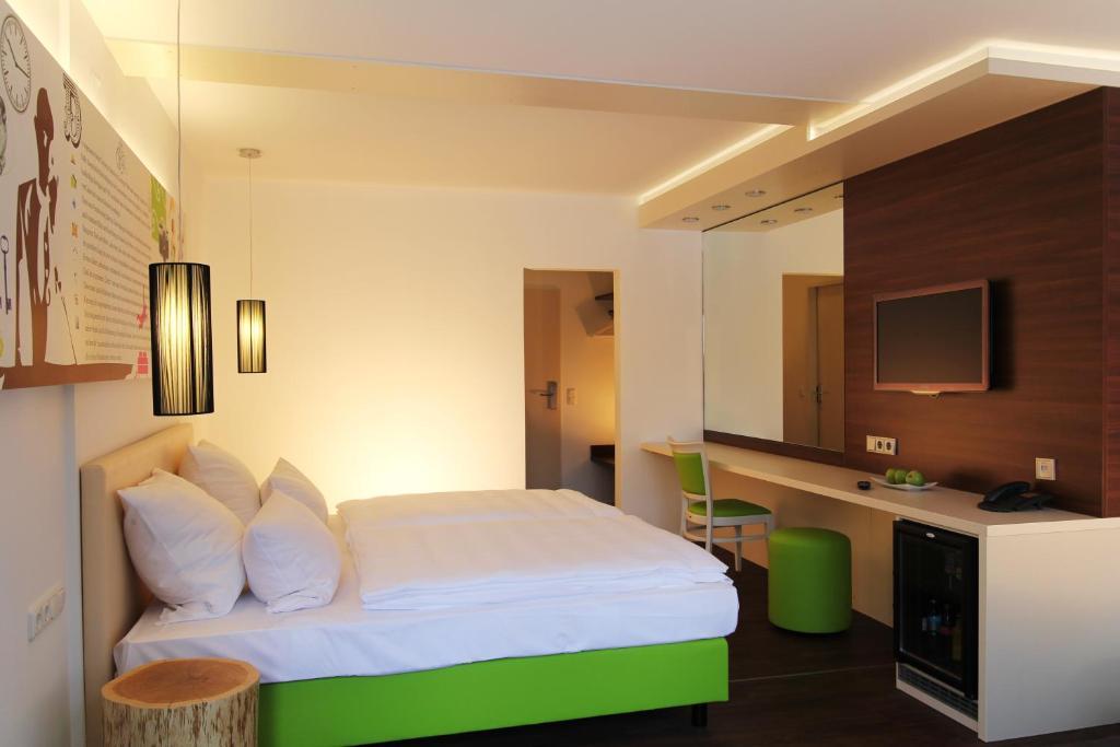 זירנדורף Hotel Knorz מראה חיצוני תמונה