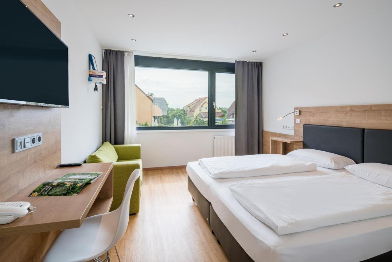 זירנדורף Hotel Knorz מראה חיצוני תמונה